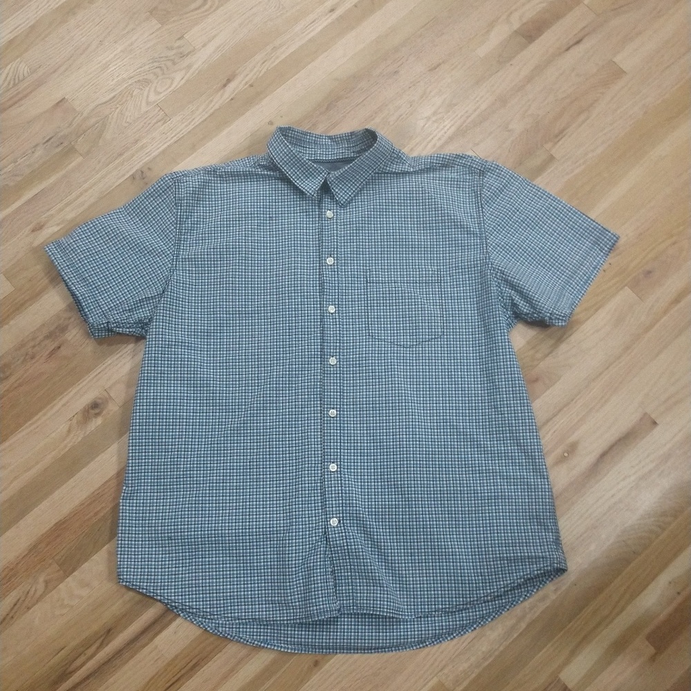Men's short sleeve XL button upBlue & black plaid